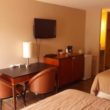 Travelodge By Wyndham Swift Current-2