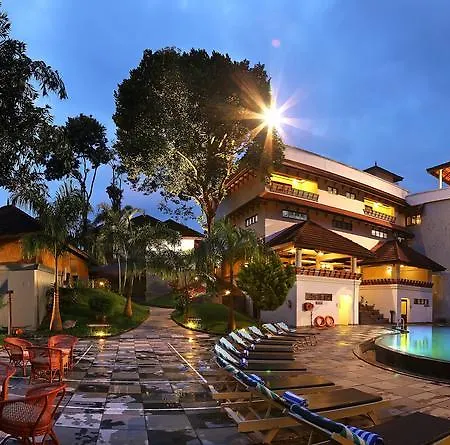 Elephant Court Thekkady-3