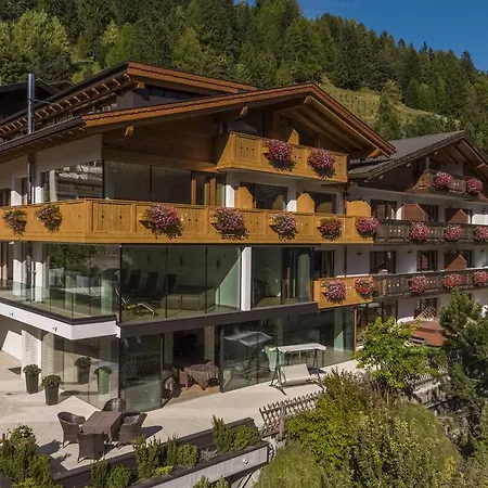 Hotel Garni Gardena - Appartments-3