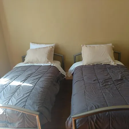 Yale Hotel-3