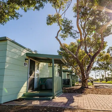 Lake Albert Caravan Park-2