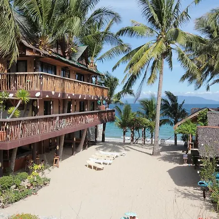 Bamboo House Beach Lodge & Restaurant-3