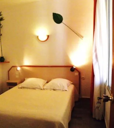 Hotel La Croix De Malte-3