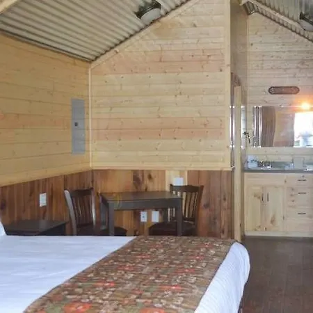 Lone Star Lodge-3