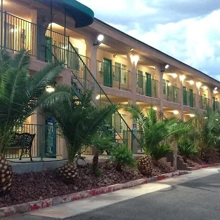 Crown Motel Las Vegas-2