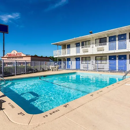 Motel 6-Lumberton, Nc-3