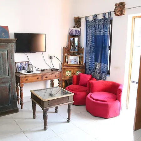 Yogis Guest House-2