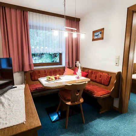 "Quality Hosts Arlberg" Hotel-Gasthof Freisleben-3