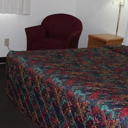 Americas Best Value Inn Grand Forks-2