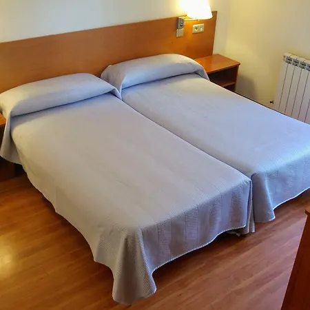 Hostal Prada Borges-3