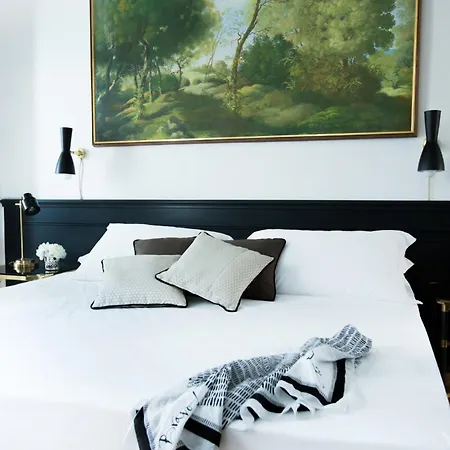 Soprarno Suites-3
