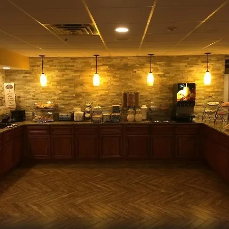 Baymont By Wyndham Southfield/Detroit-3