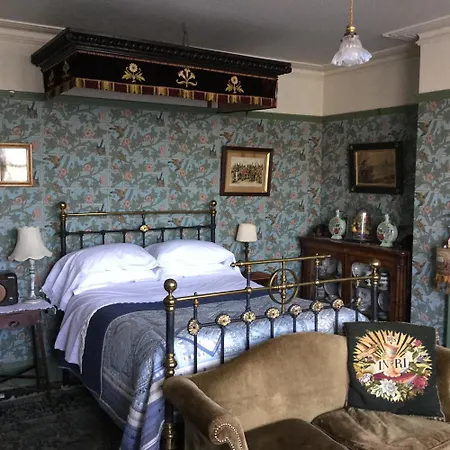 St Benedict - Victorian Bed And Breakfast-3