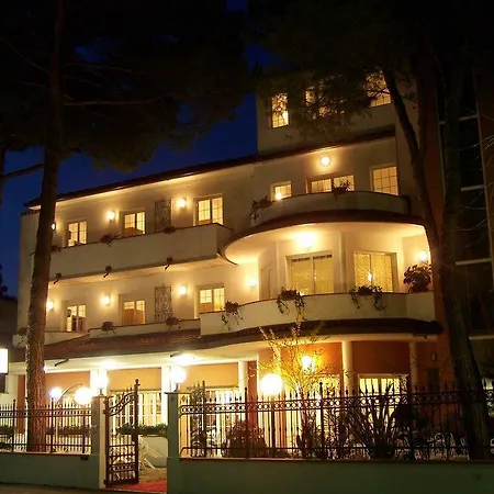 Hotel Villa Pina-2