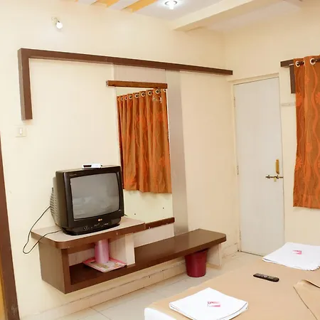 Hotel Sai Varsha-3