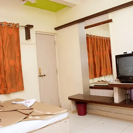 Hotel Sai Varsha-2