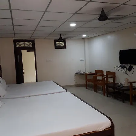 Hotel Sorrento Guest House Anna Nagar East Metro Shenoy Nagar Metro Budget Monthly Daily Rooms-3