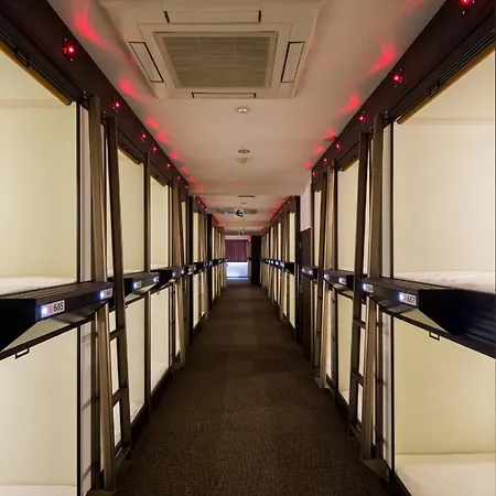 Capsule Hotel Cube Hiroshima-3
