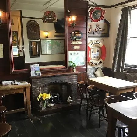 The Dock Inn-3