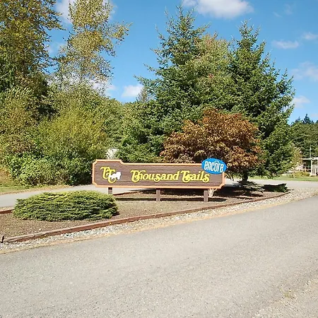 Mount Vernon Camping Resort 16 Ft. Yurt 6-3