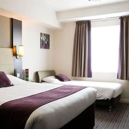 Premier Inn London Clapham-2