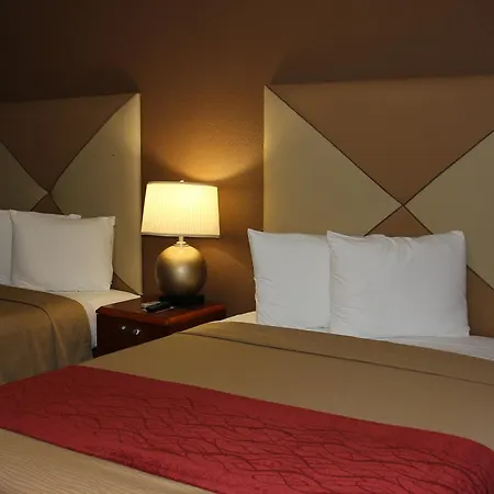 Econo Lodge-2