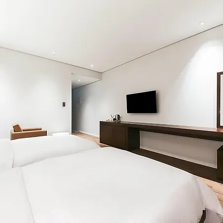 Golden River Hotel-2