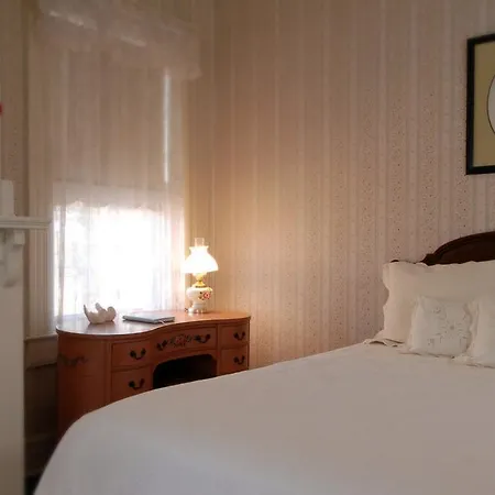 The Grey Swan Inn Llc-2