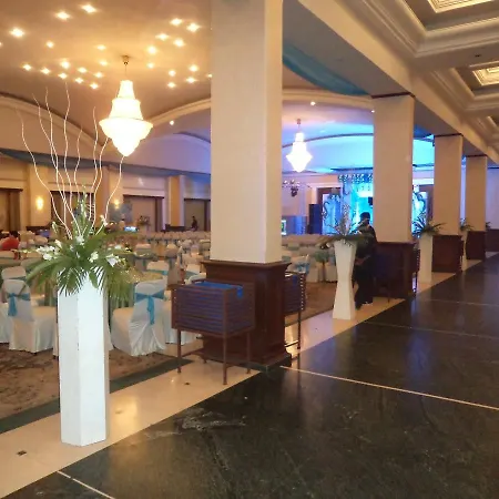 Hotel Majestic Grand-2
