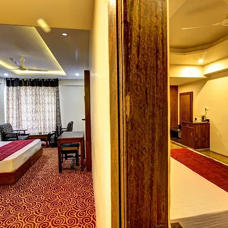 Hotel Maple Retreat-3
