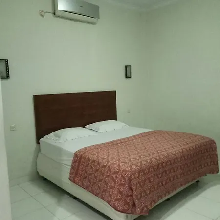 Happy Family Hotel-2