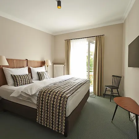 Prinz Myshkin Parkhotel-2