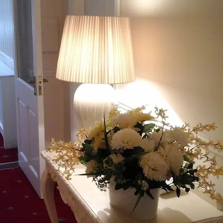 Hazelbrook B&B-2