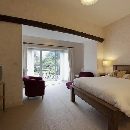 Woodhill House-2