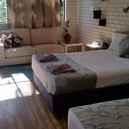 Holland Park Motel-2