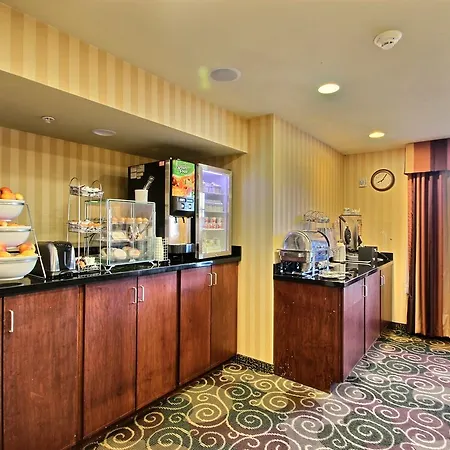 Boarders Inn & Suites By Cobblestone Hotels - Oshkosh-2