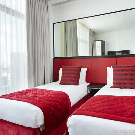 Crowne Plaza London Battersea-2