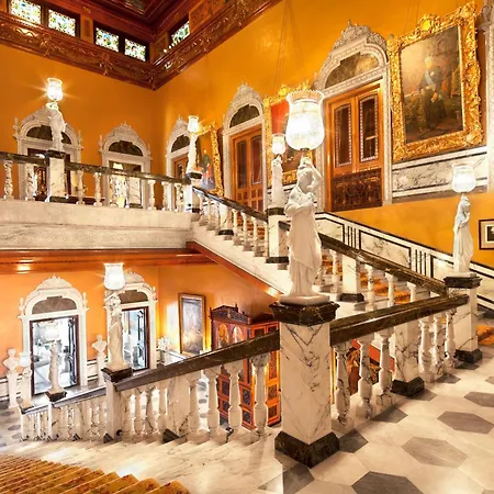 Taj Falaknuma Palace-2