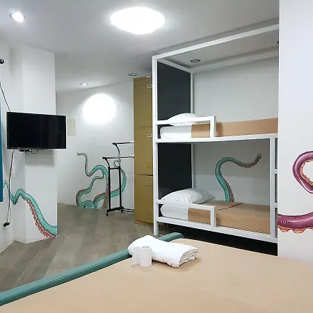 1521 Hostel-2