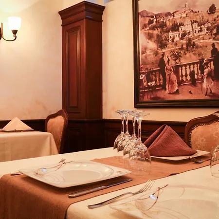 Hotel Foisorul Cu Flori-3
