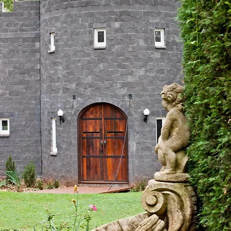 The Castle On Tamborine-3