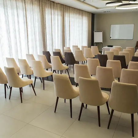 Hotel Ideo Lux-2