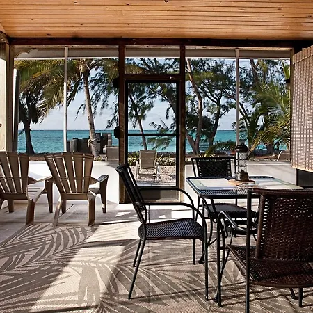 Hollywood Beach Suites Turks And Caicos-2