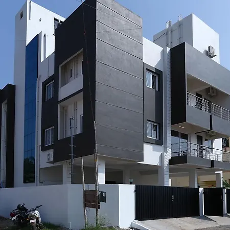 Treebo Hi Line Apartments Kalapatti-3
