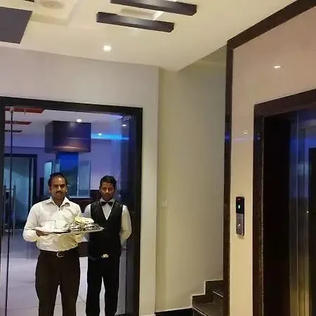 Hotel Surbhi Palace Gadarwara-2