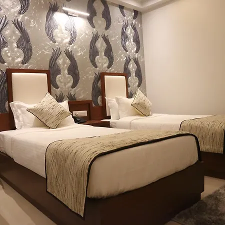 Hotel Varanasi Inn-3