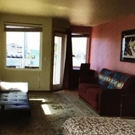 Apocalypto Motel-3