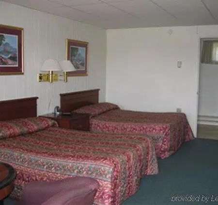 Cadillac Motel-2