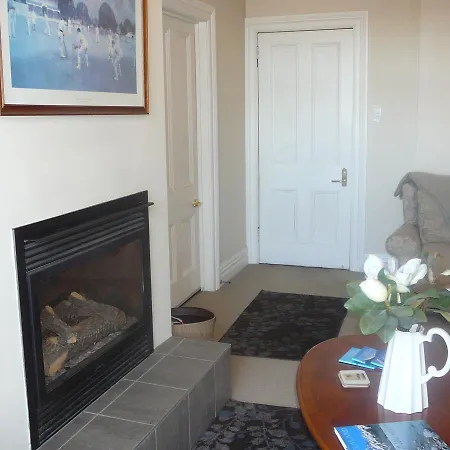 Nelson Heights Bed & Breakfast-2