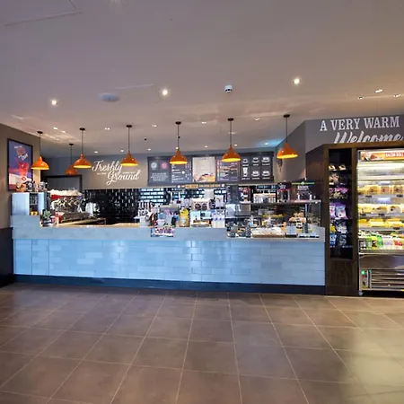 Premier Inn Heathrow Airport Terminal 4-2